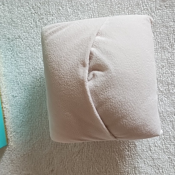 Kate Spade Watch Box - Picture 8 of 10